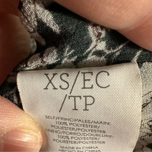 Cabi green floral peasant blouse, flowy, fully lined, size XS, sheer, fall - Picture 9 of 10